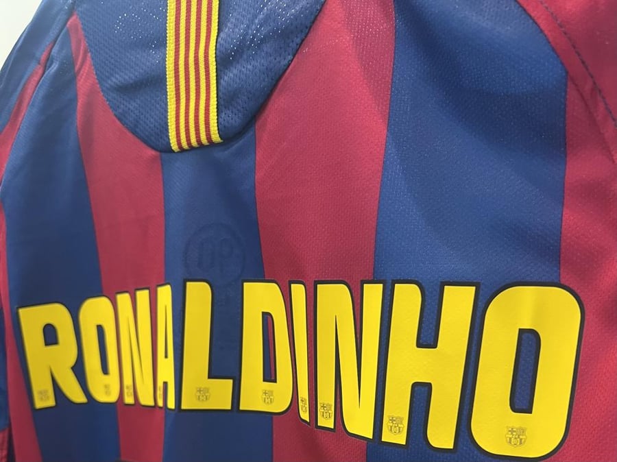 برشلونة 2005 رونالدينهو