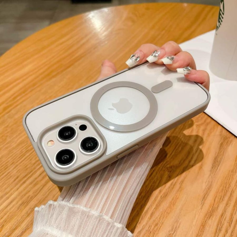 غطاء الحماية بحواف ملونة iphone16 pro max