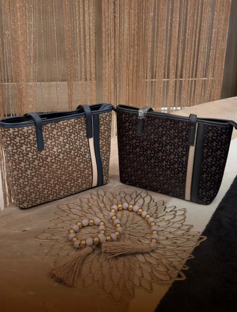 حقيبة DKNY الفاخرة