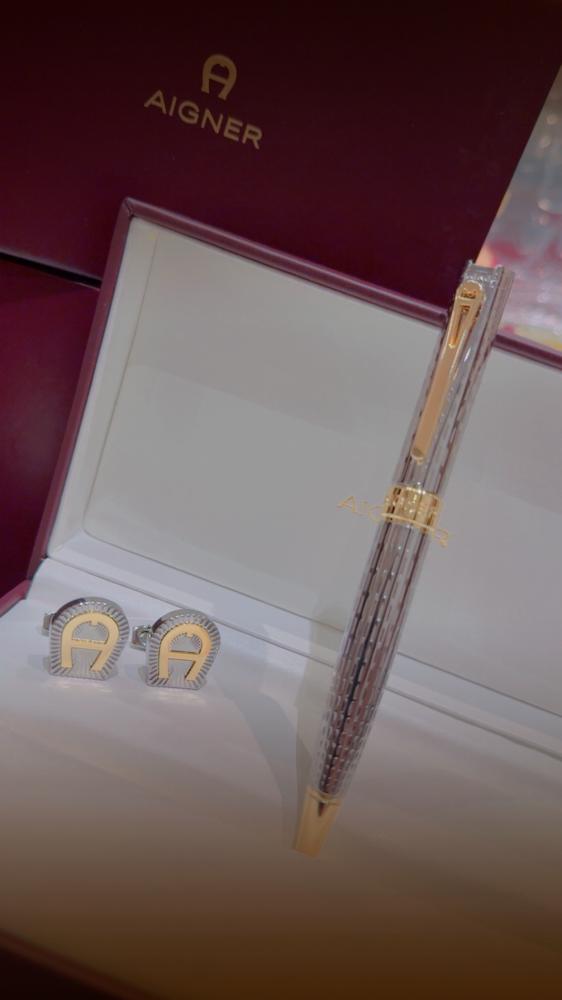 طقم AIGNER الفاخر