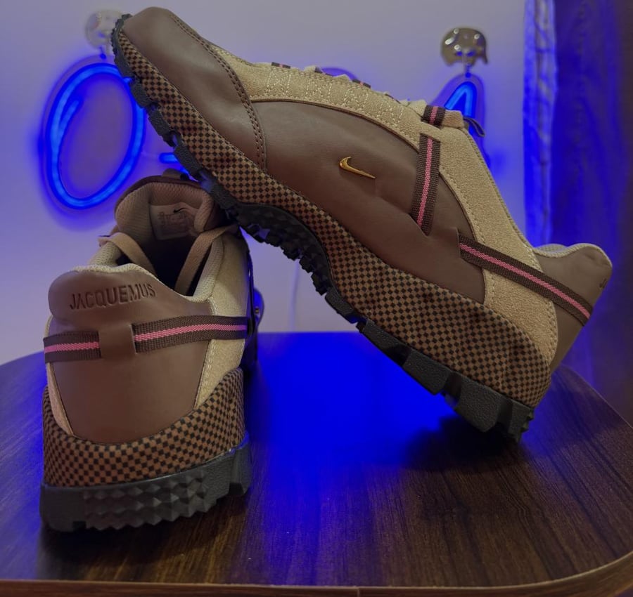 Nike AIR HUMARA LX WMNS "Jacquemus - Brown"