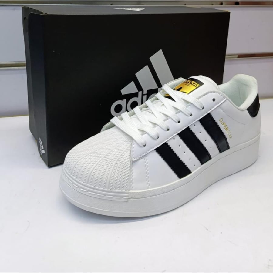 Adidas Superstar