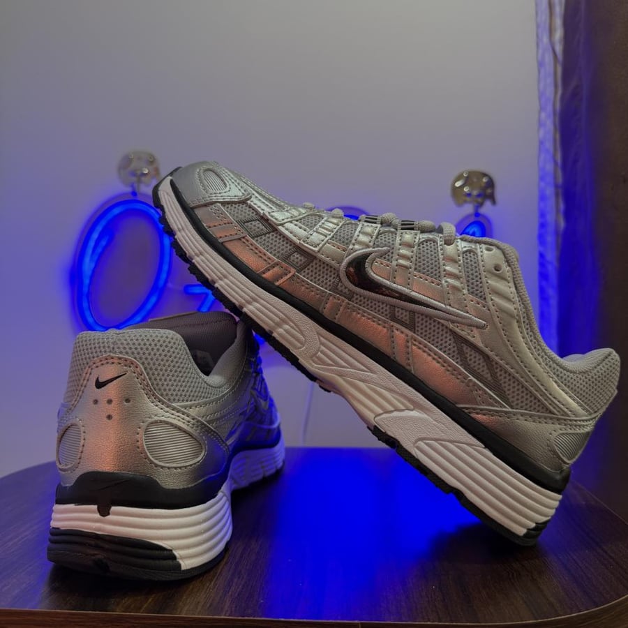 سلفر مطفي Nike P-6000 - Women's Shoes
