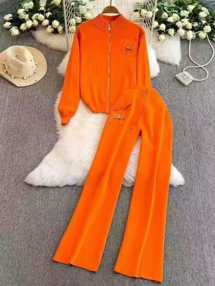 Women's set from Hermes with a round collar and logo pattern