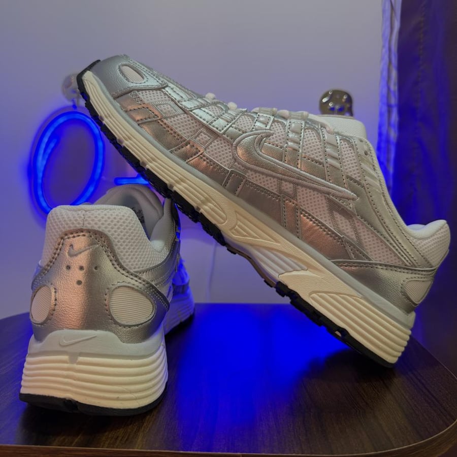 حذاء Nike P-6000 الرياضي – أبيض وسلفر