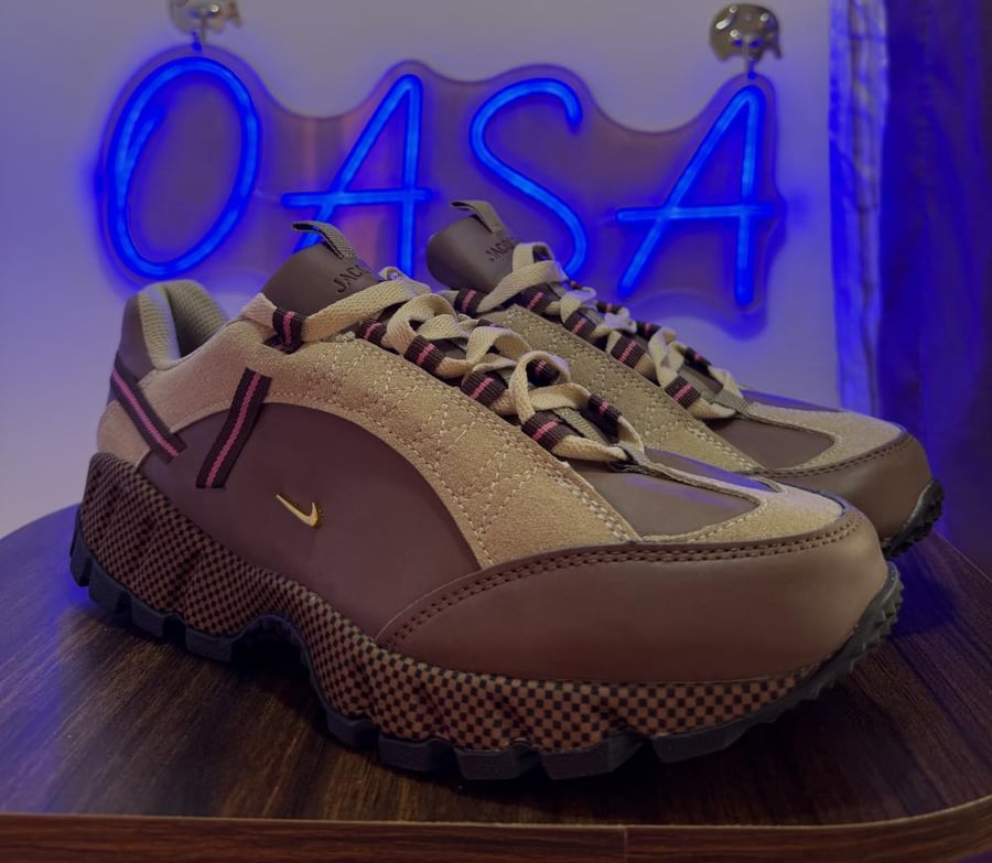 Nike AIR HUMARA LX WMNS "Jacquemus - Brown"