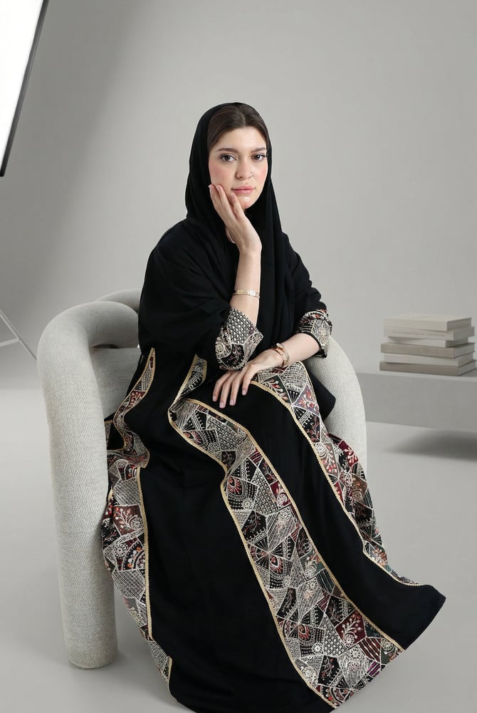 عباية "نقوش"