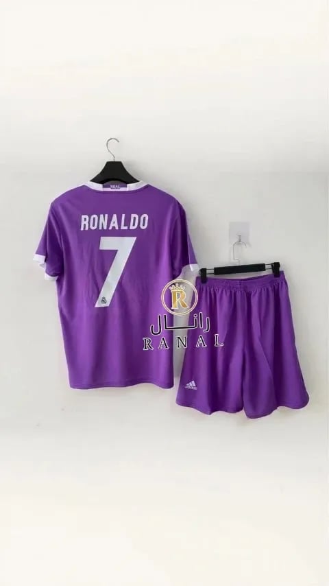 طقم ريال مدريد الكلاسيكي 2017/2018 لون بنفسجي