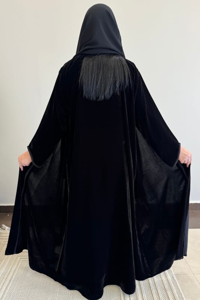 عباية مخمل ناعمة