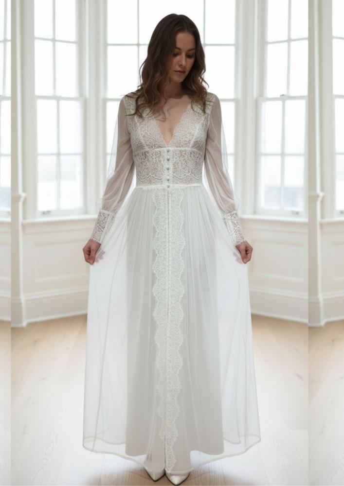 Ludmila - Lace Robe