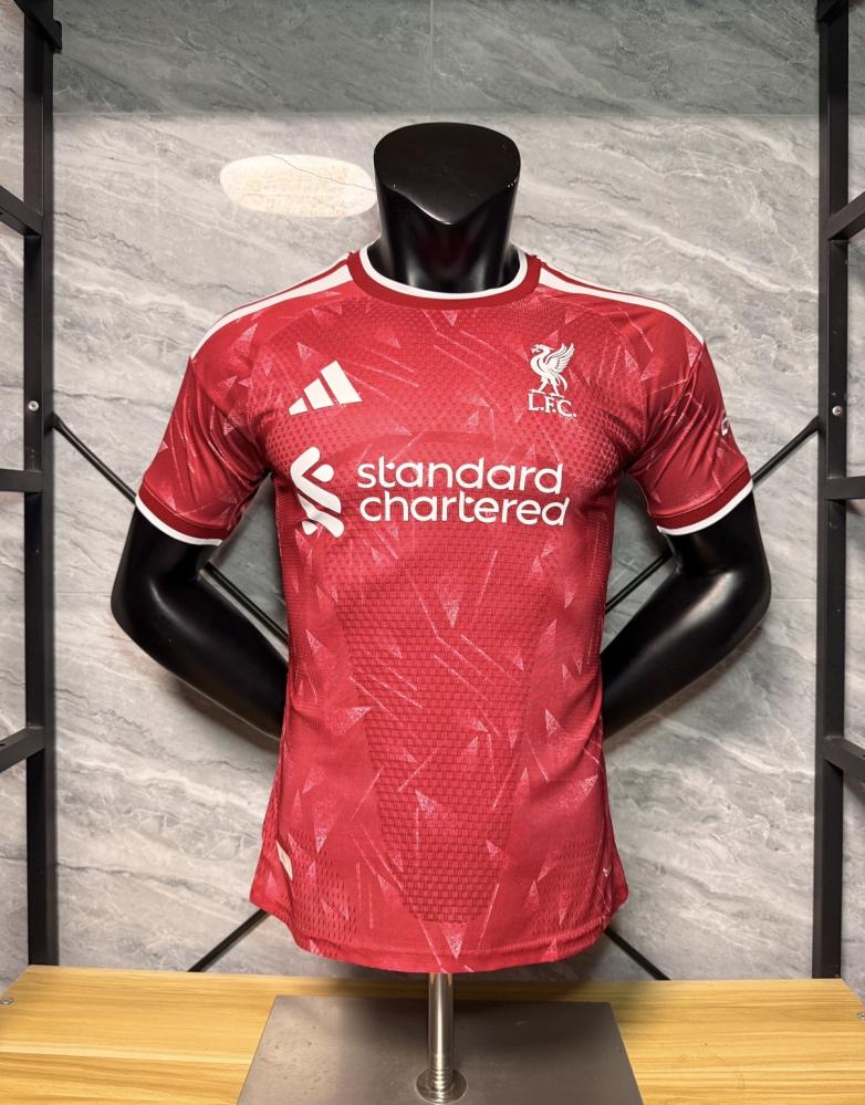 تيشيرت ليفربول الاساسي 2027