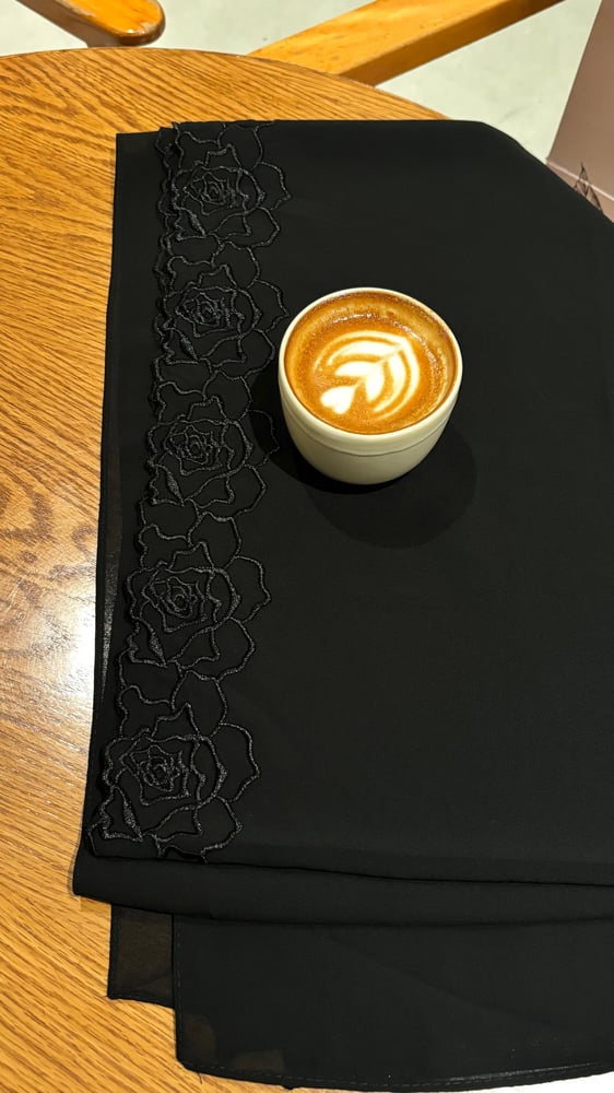 طرحه تطريز اسود مطفي