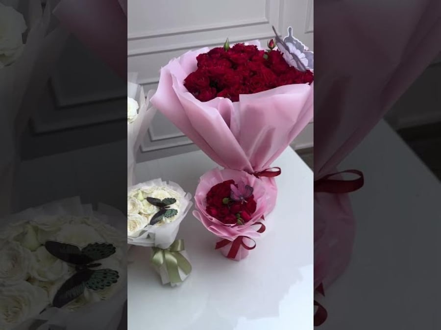باقة أمومة مزدوجة بيضاء