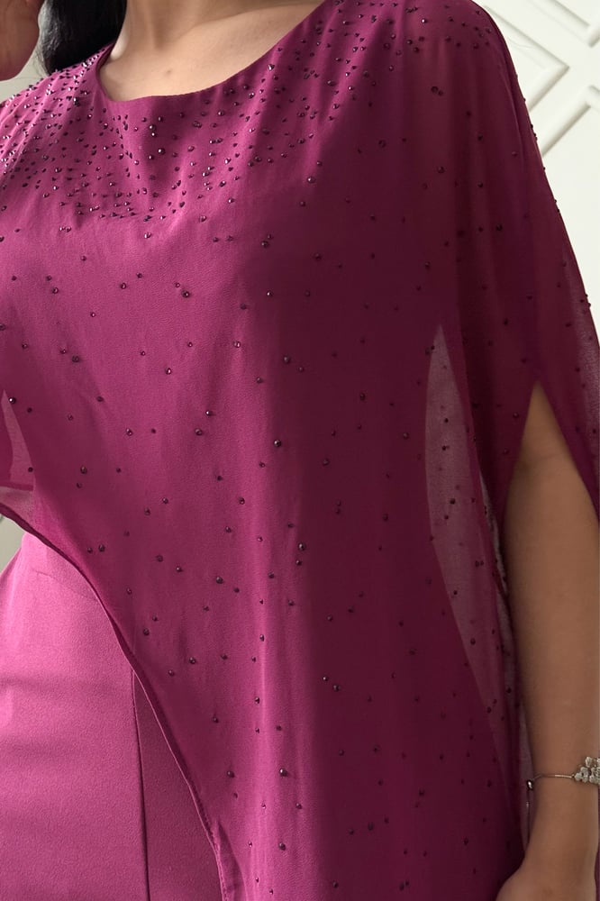 جمبسوت بوشاح مزين بالفصوص لون فوشي