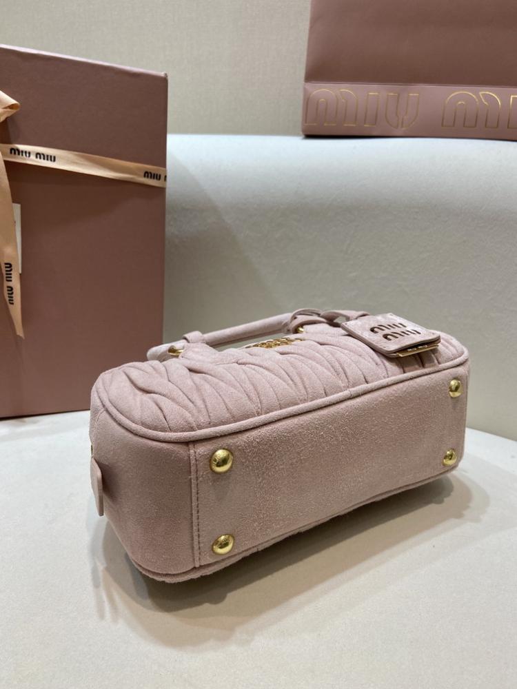 MiuMiu- Master Quality