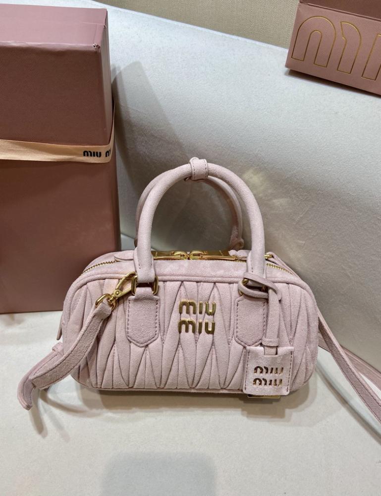 MiuMiu- Master Quality