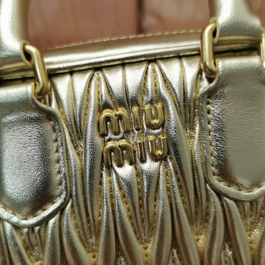 MiuMiu- Master Quality