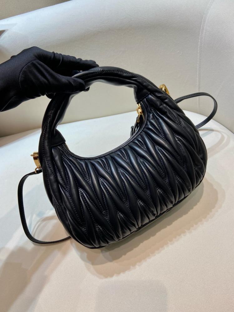 MiuMiu Wander- Master Quality