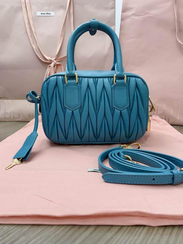 MiuMiu- Master Quality