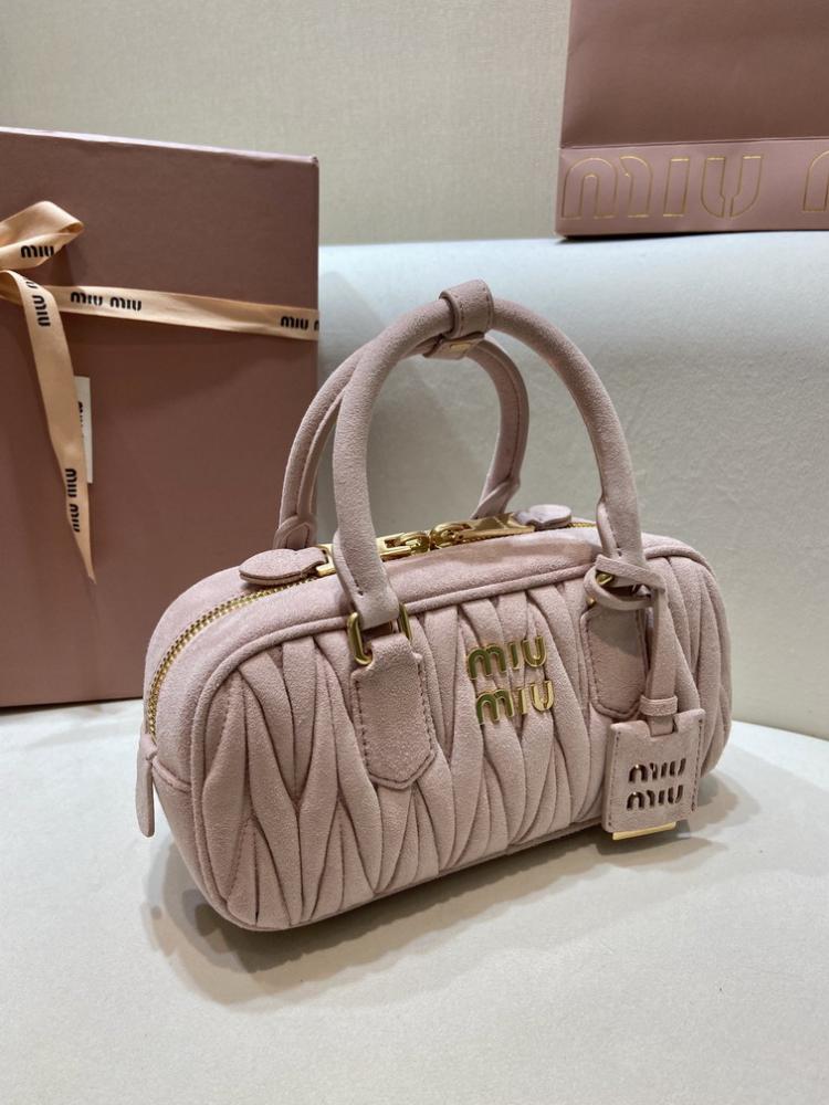 MiuMiu- Master Quality