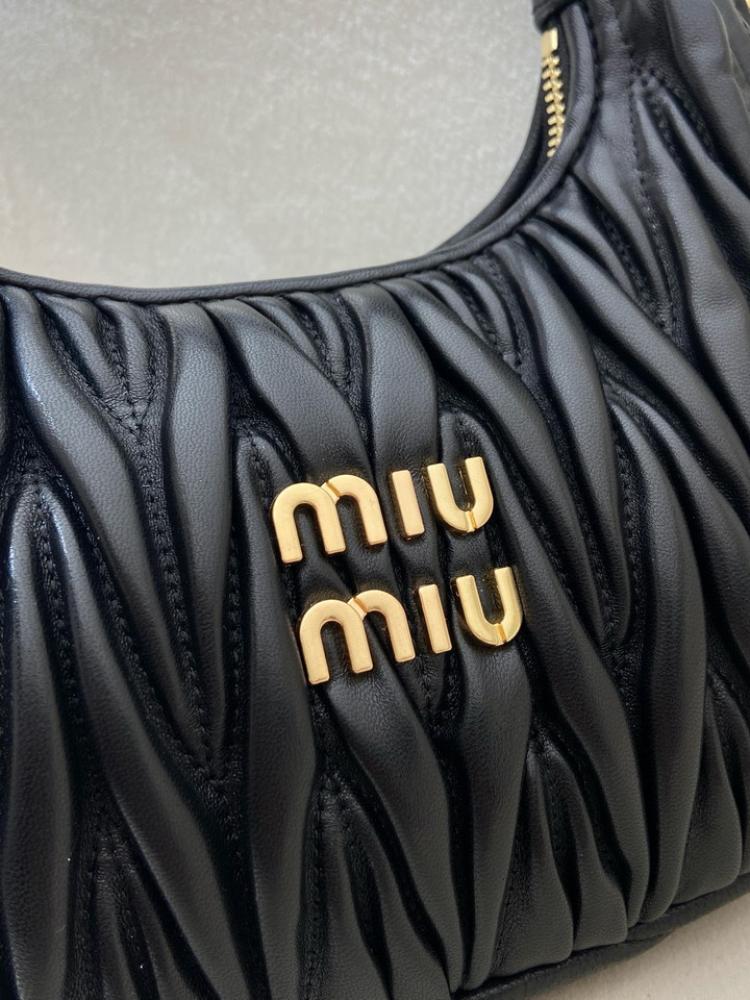 MiuMiu Wander- Master Quality