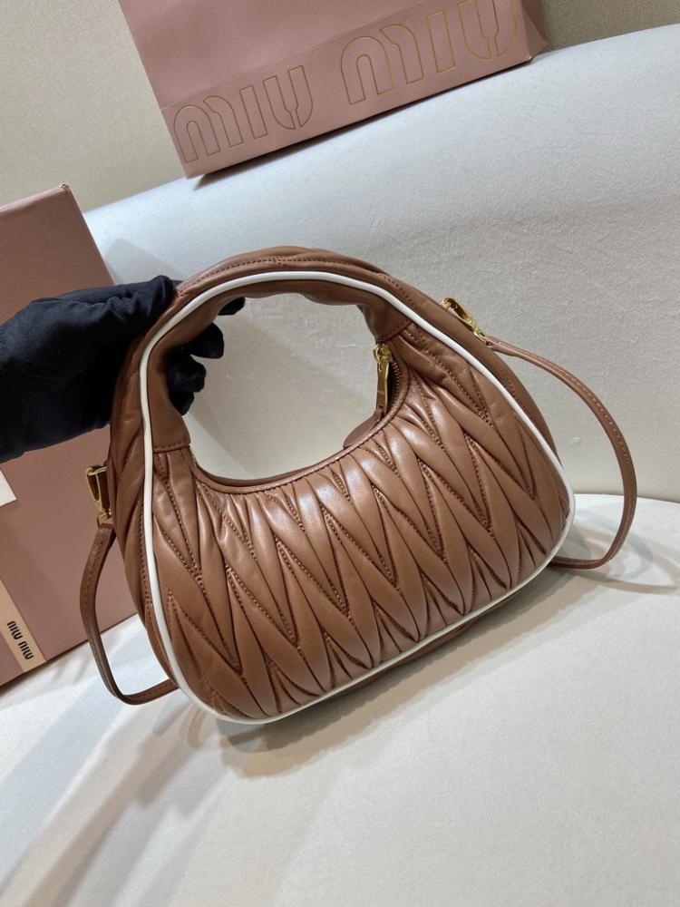 MiuMiu Wander- Master Quality