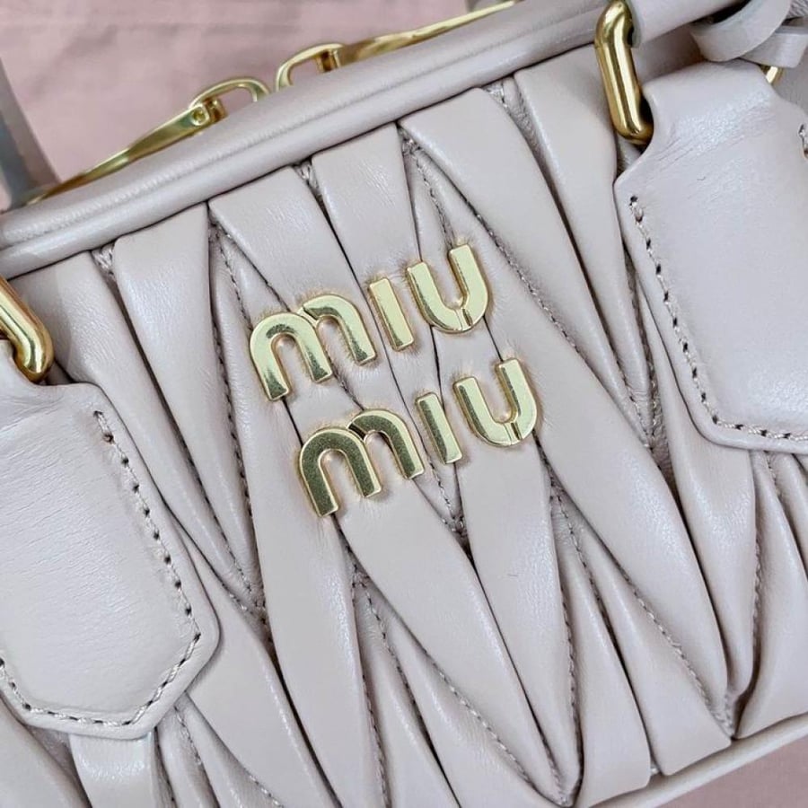 MiuMiu- Master Quality