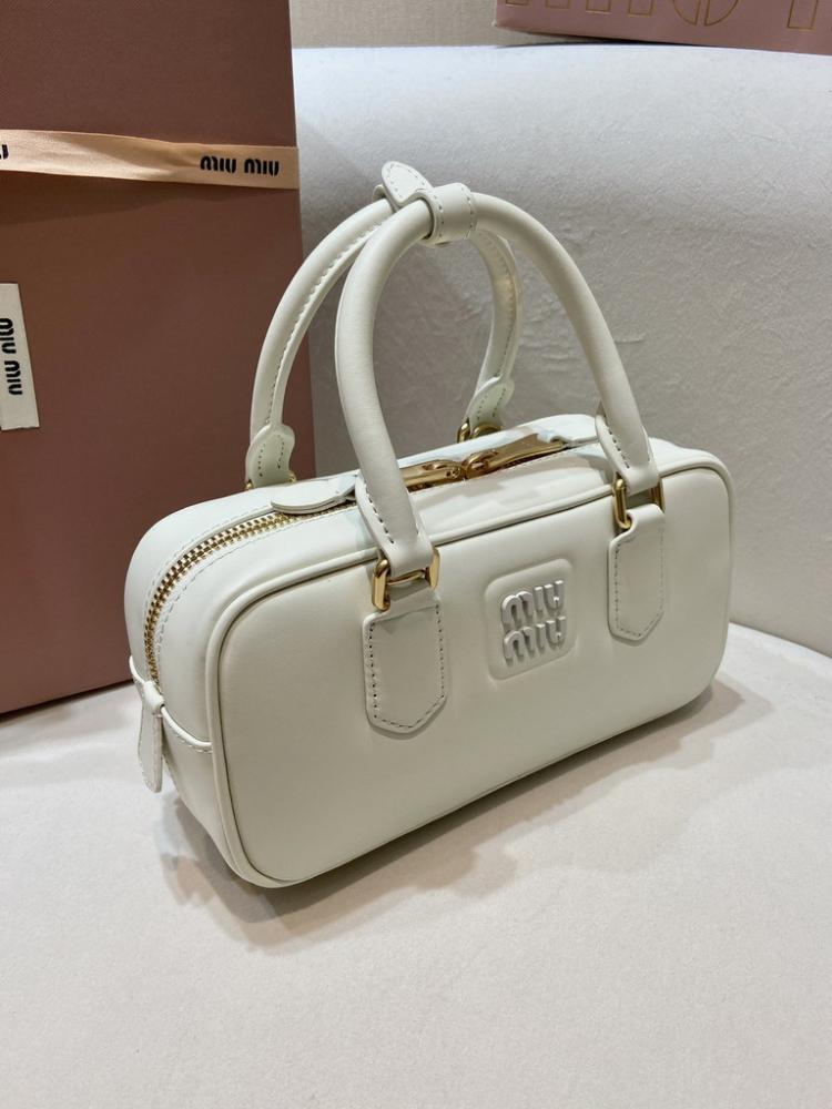 MiuMiu- Master Quality