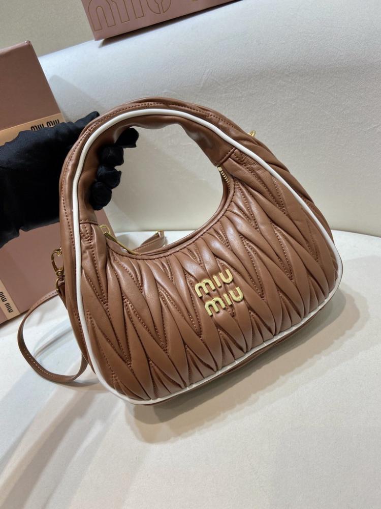 MiuMiu Wander- Master Quality