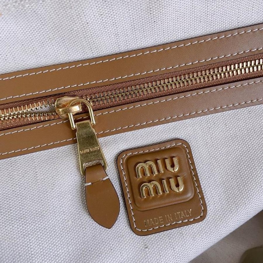 MiuMiu- Master Quality