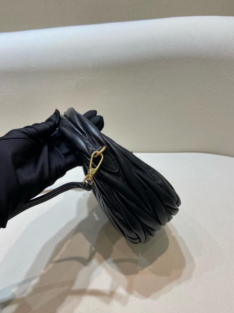 MiuMiu Wander- Master Quality