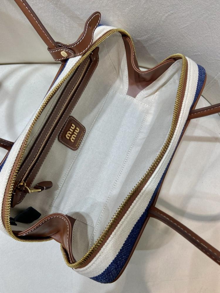 MiuMiu- Master Quality