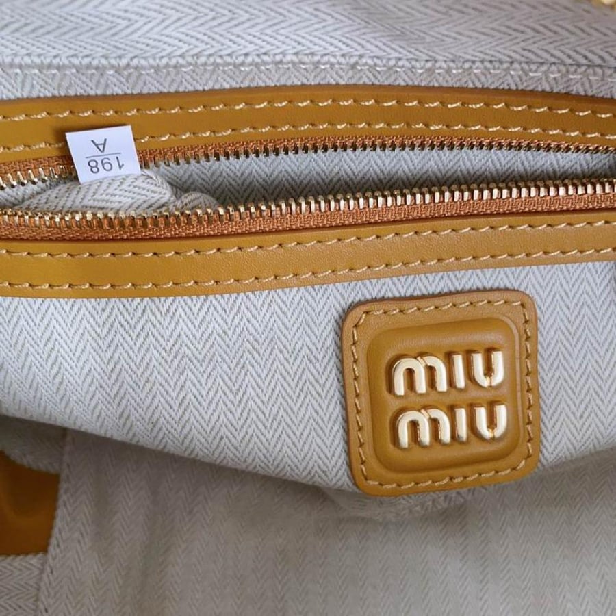 MiuMiu- Master Quality