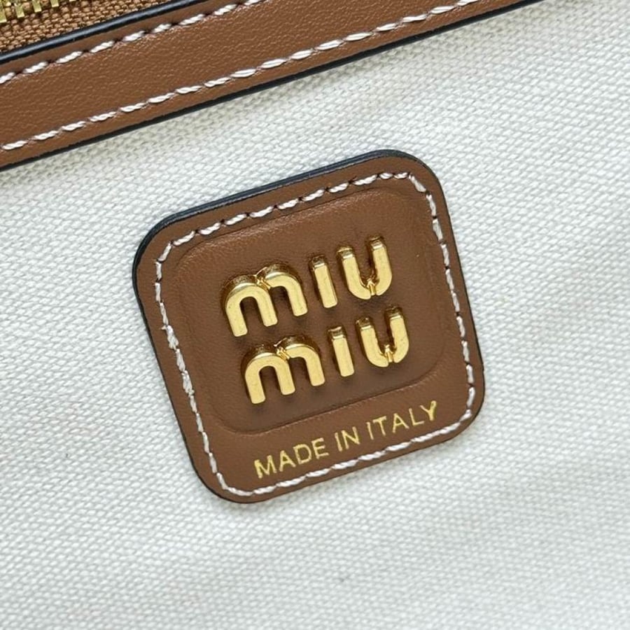 MiuMiu- Master Quality