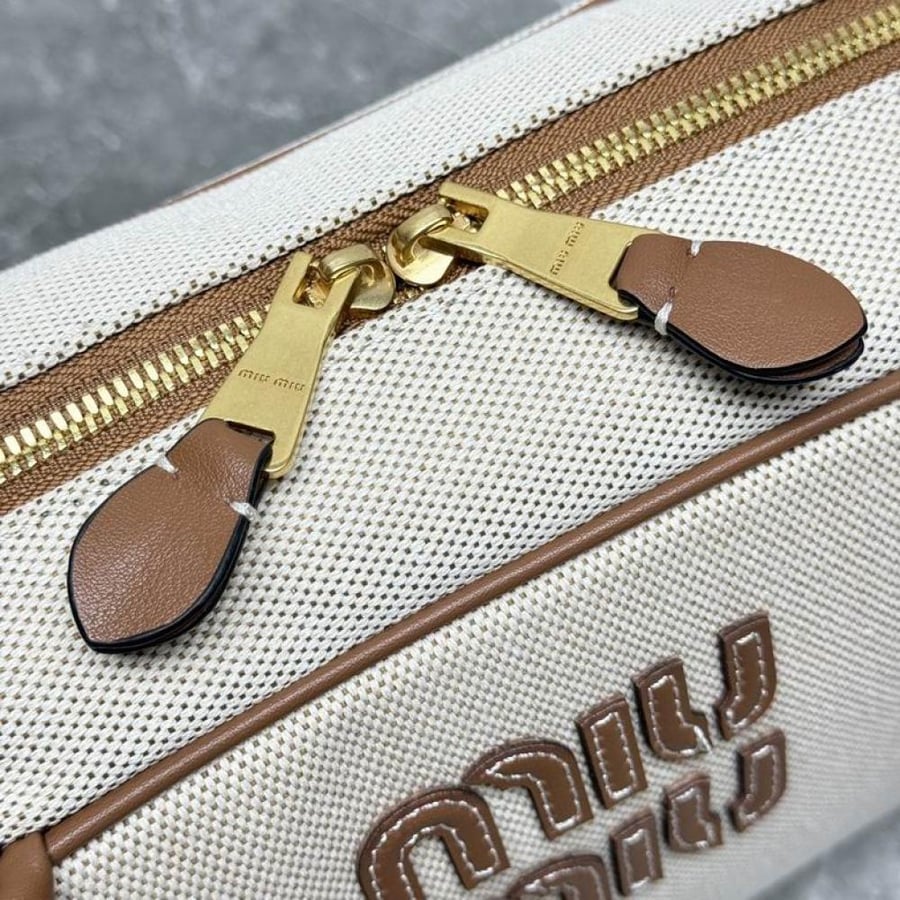 MiuMiu- Master Quality