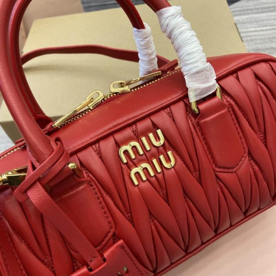 MiuMiu- Master Quality