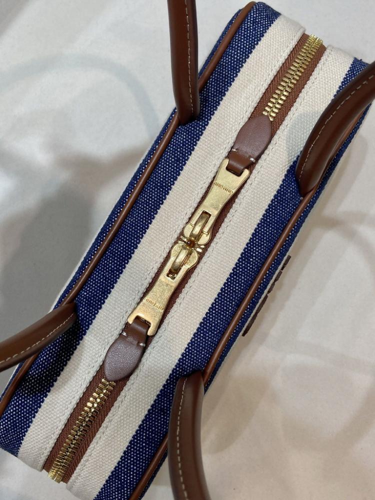 MiuMiu- Master Quality