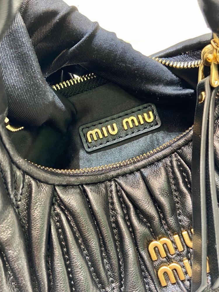 MiuMiu Wander- Master Quality
