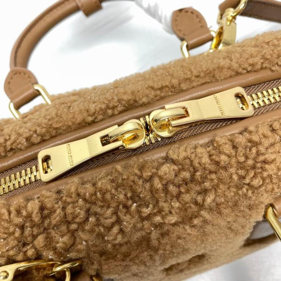 MiuMiu- Master Quality