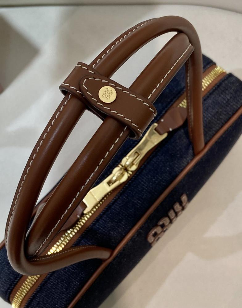 MiuMiu- Master Quality