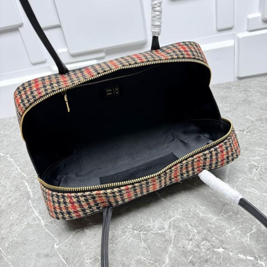 MiuMiu- Master Quality