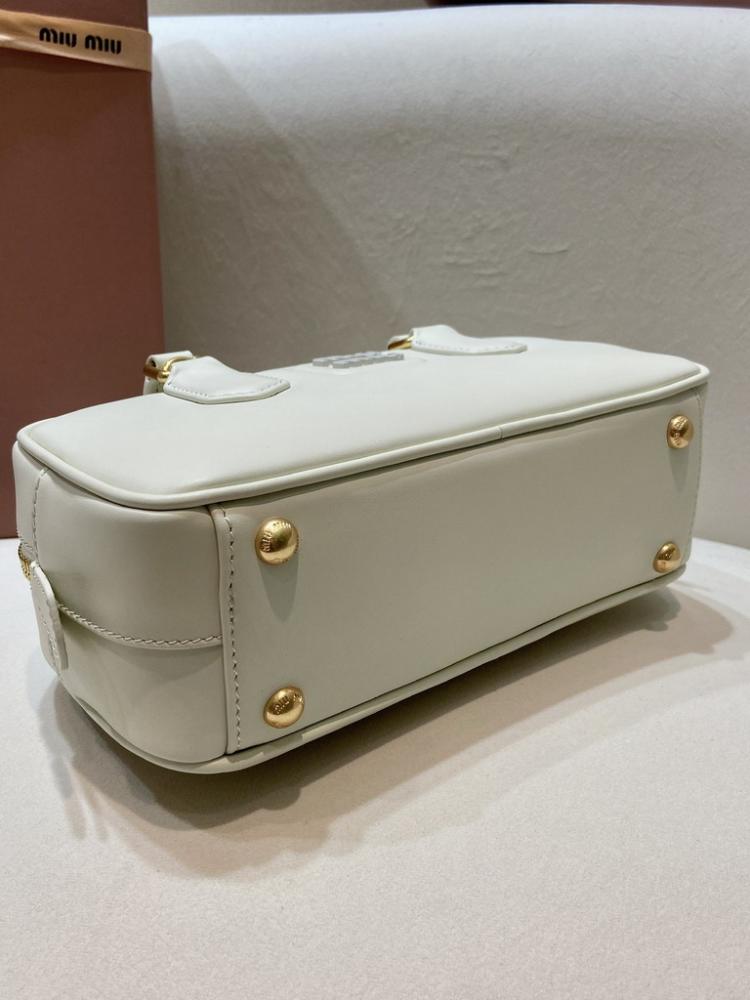 MiuMiu- Master Quality