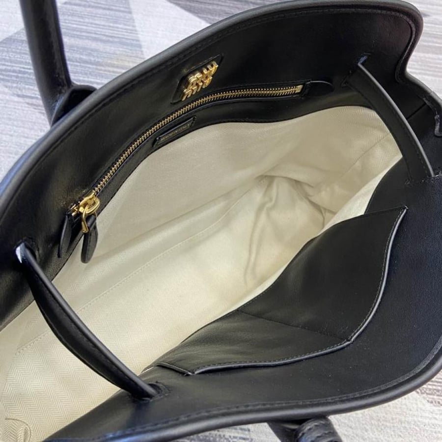 Miu Miu Handbags- Master Quality