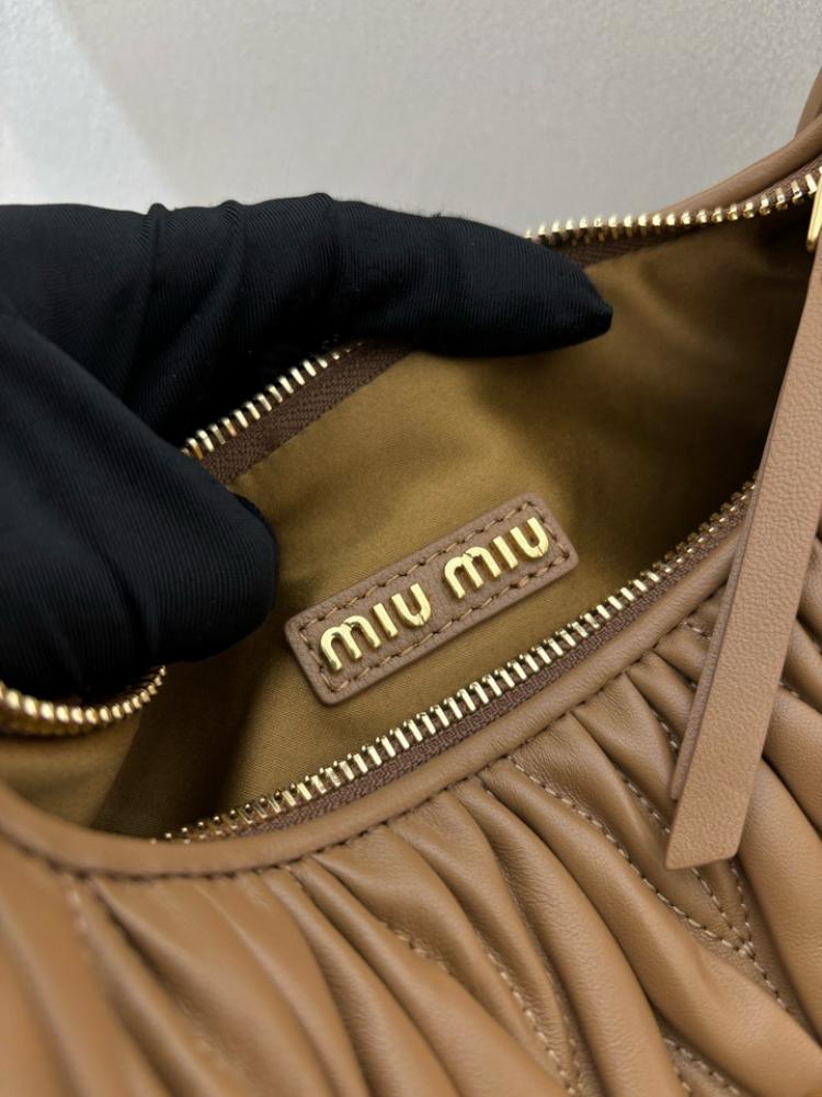 MiuMiu Wander- Master Quality