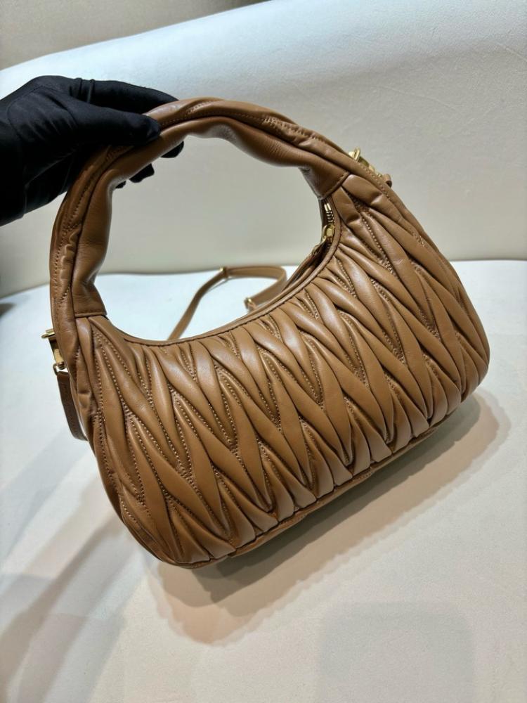 MiuMiu Wander- Master Quality