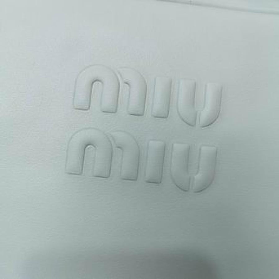 MiuMiu- Master Quality