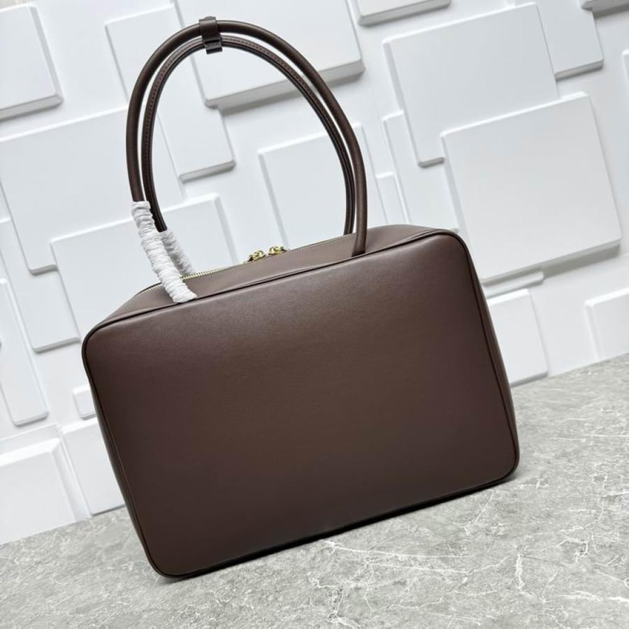 MiuMiu- Master Quality