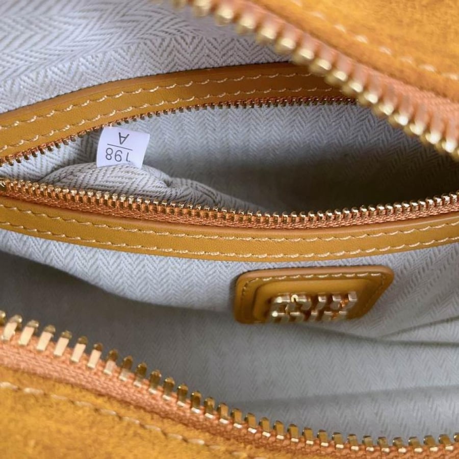 MiuMiu- Master Quality