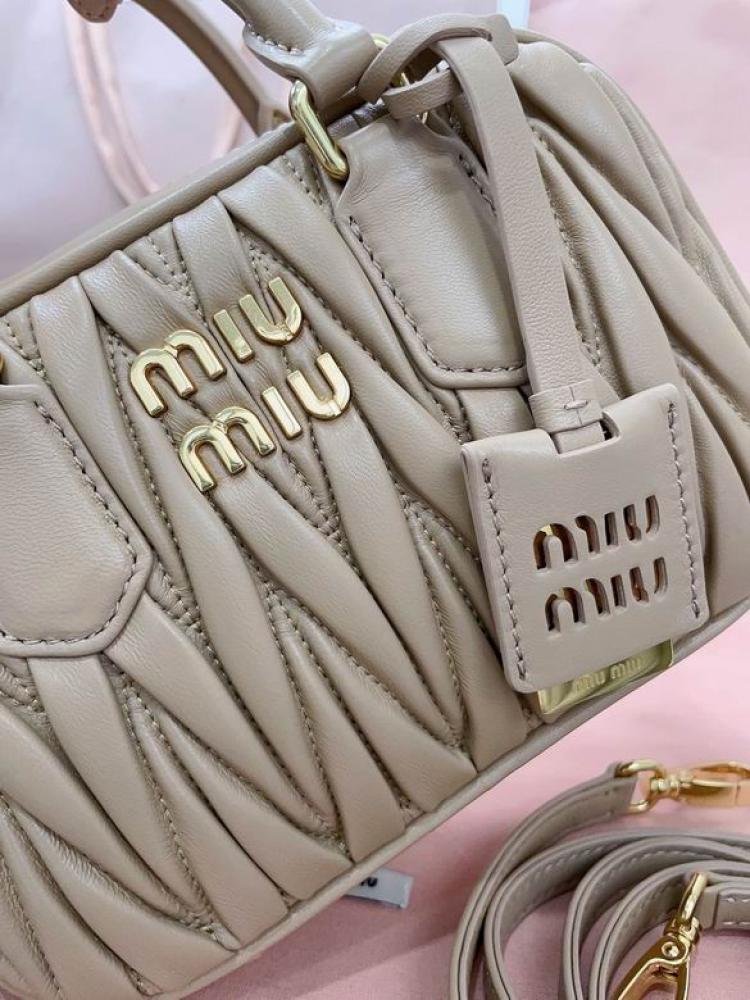 MiuMiu- Master Quality