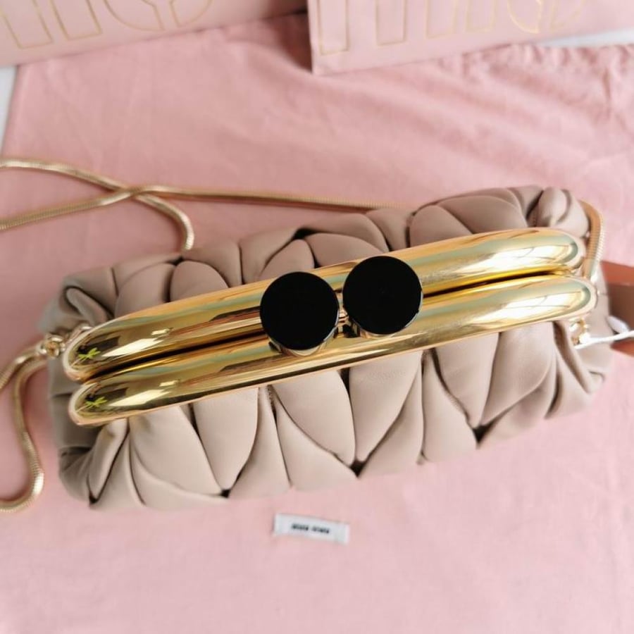 MiuMiu- Master Quality